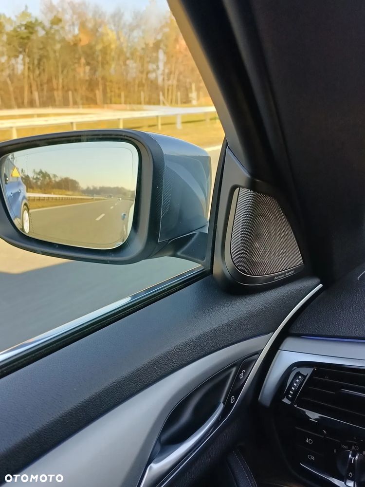 BMW Seria 5 520d Luxury Line - 12