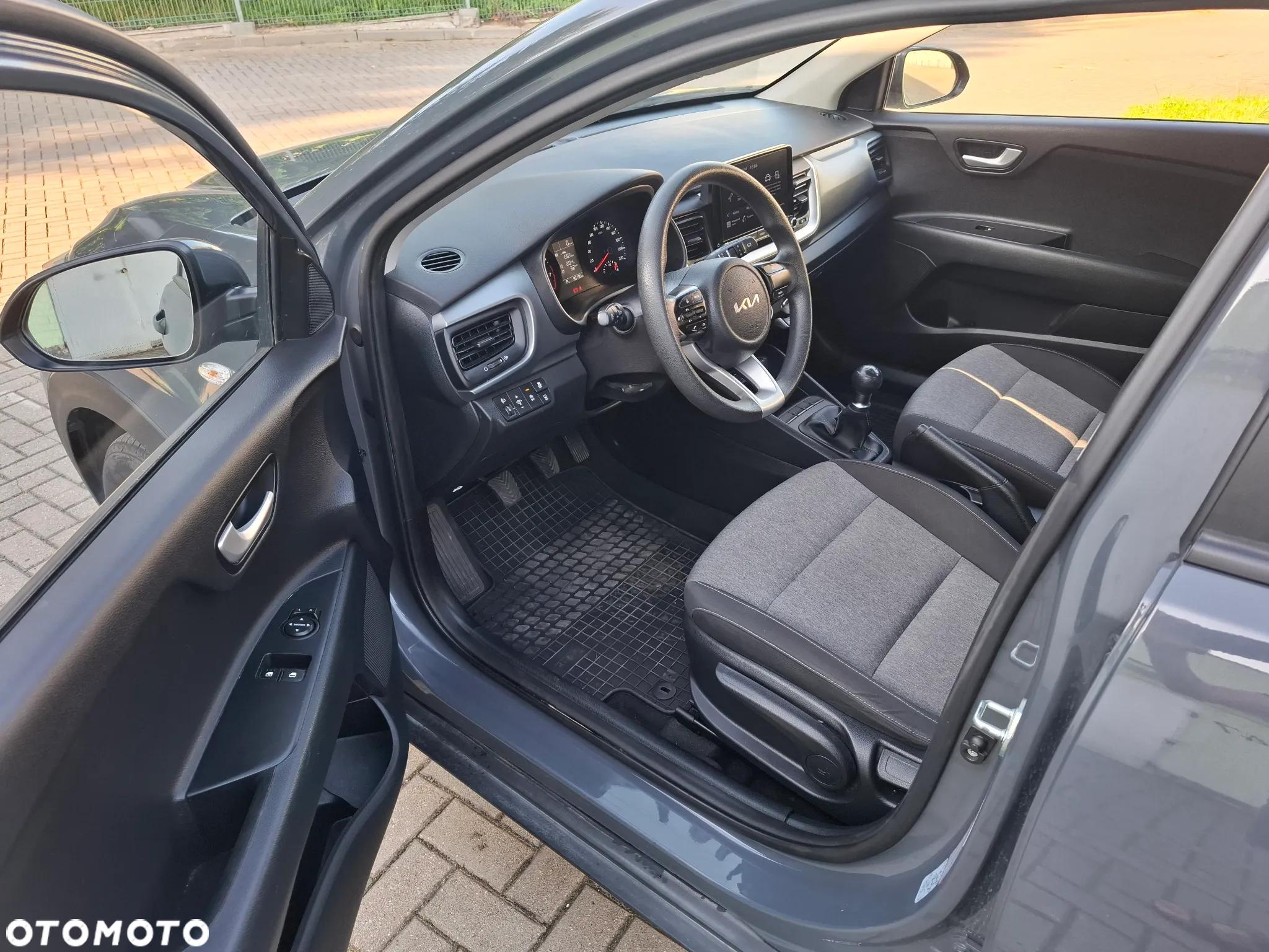 Kia Stonic 1.2 L - 6