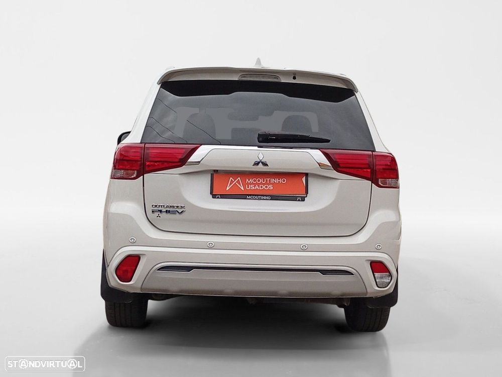 Mitsubishi Outlander 2.4 Intense - 4