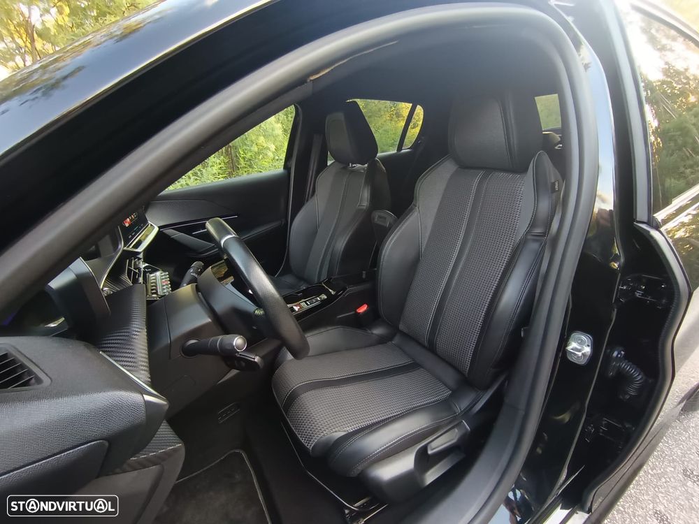 Peugeot e-208 GT Pack - 11