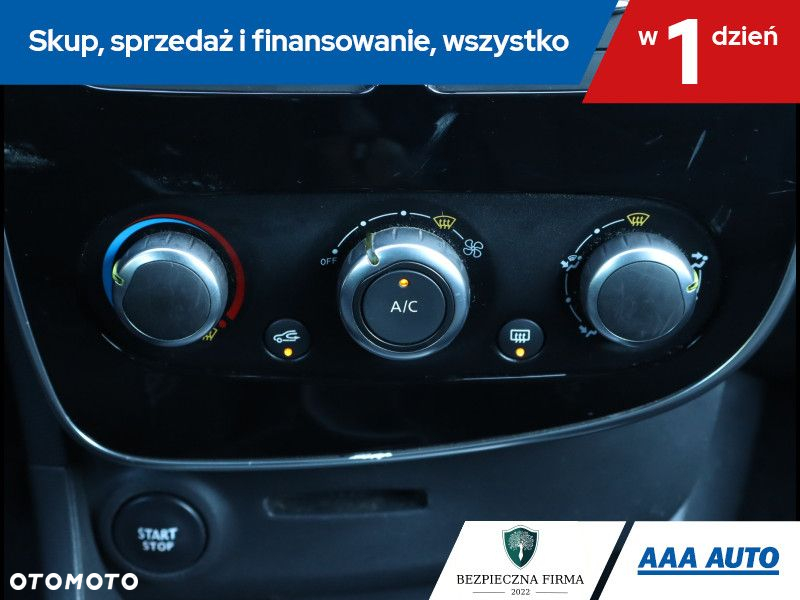 Renault Clio - 17