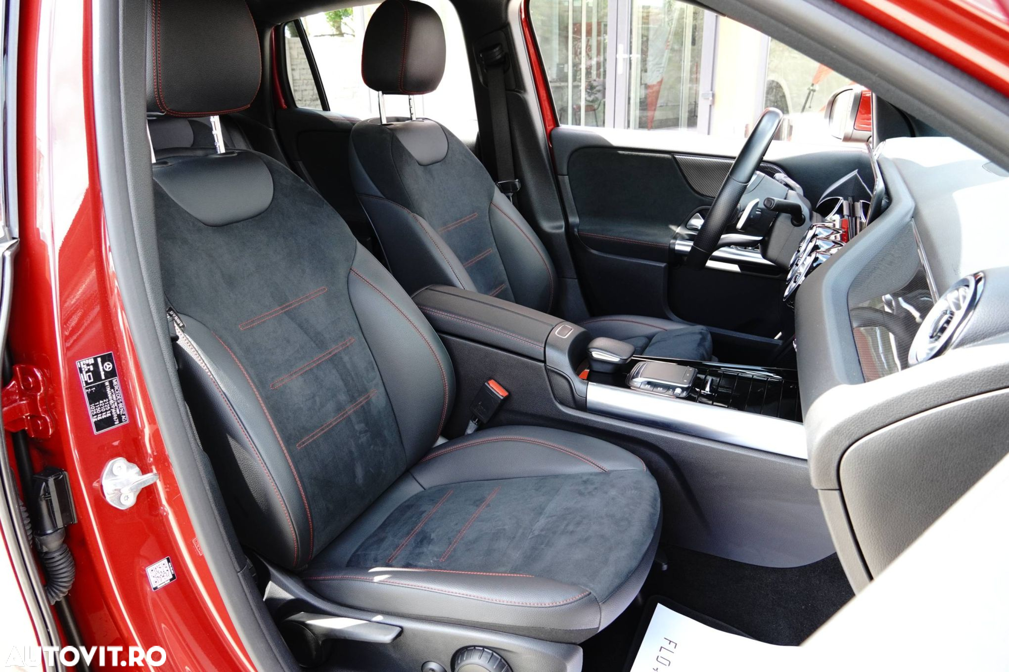 Mercedes-Benz GLA - 21
