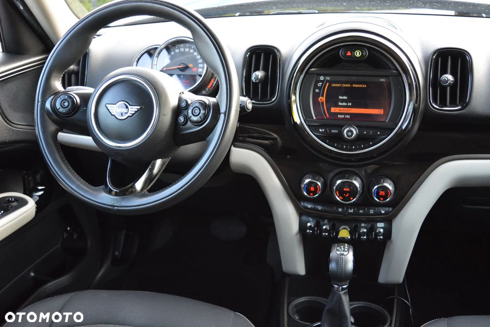 MINI Countryman Cooper SE ALL4 Shadow Edition - 17