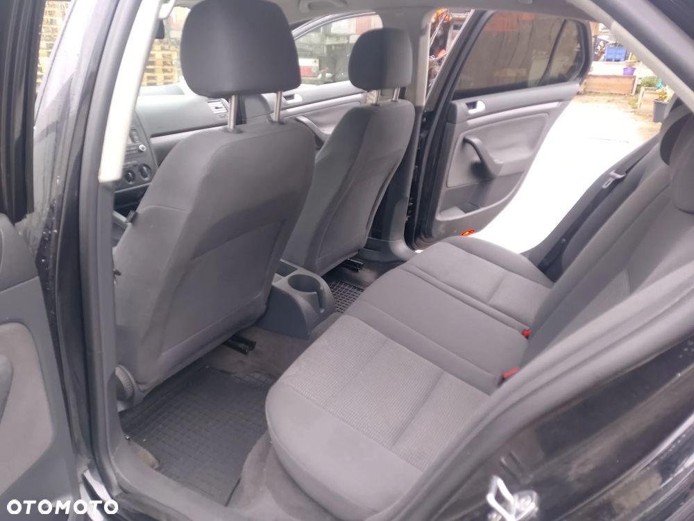 Volkswagen Jetta - 7