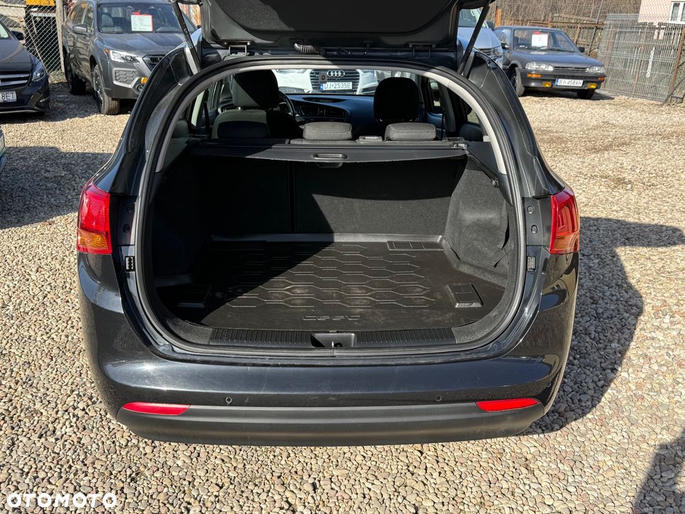 Kia Ceed 1.6 GDI DCT Vision - 15