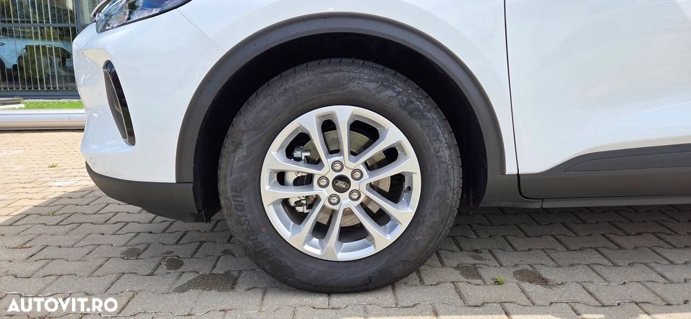 Ford Kuga 1.5 EcoBoost A8 FWD Titanium - 6
