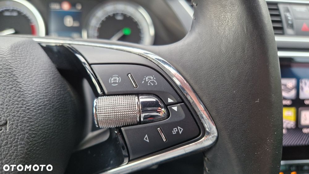 Skoda Superb 2.0 TSI 4x4 L&K DSG - 20