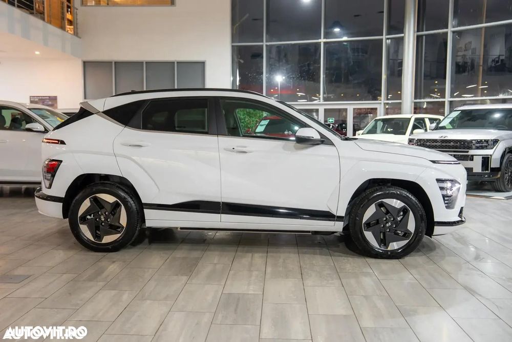 Hyundai KONA - 11