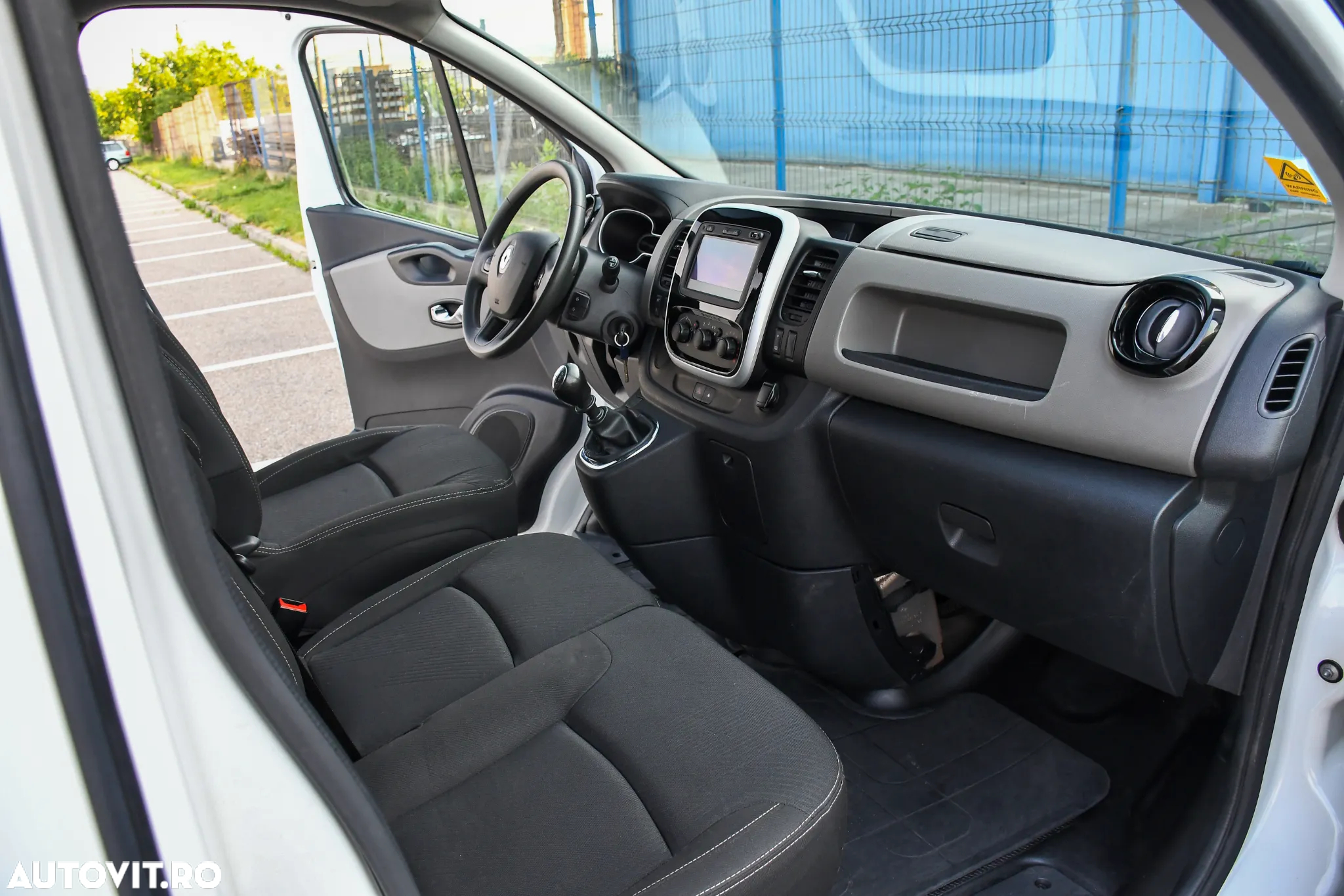 Renault TRAFIC - 15
