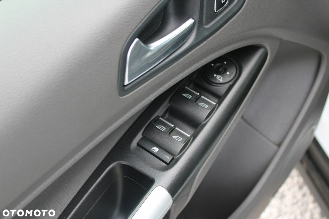 Ford Tourneo Connect - 13