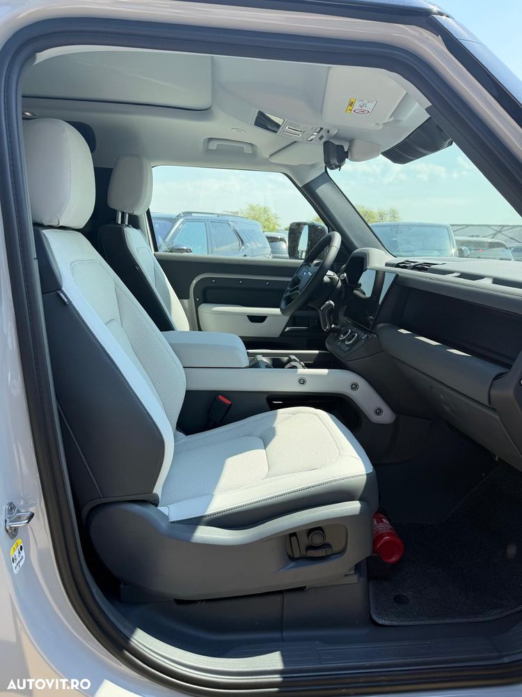 Land Rover Defender 90 3.0D 250 MHEV Hard Top X-Dynamic SE - 4