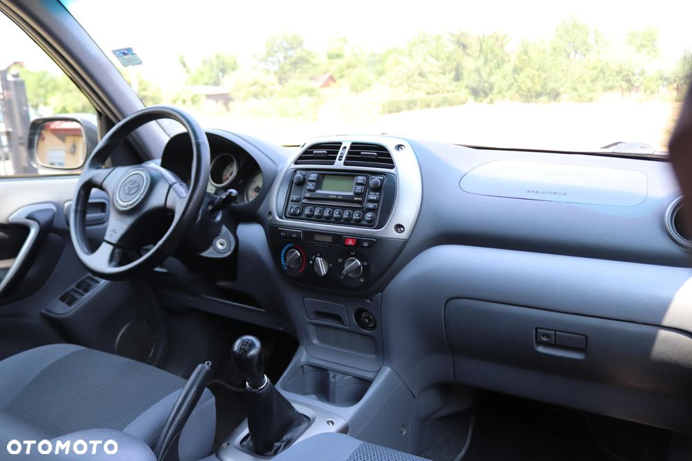 Toyota RAV4 2.0 VVT-i 4x4 - 23