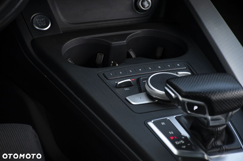 Audi A4 Avant 2.0 TDI ultra S tronic sport - 20