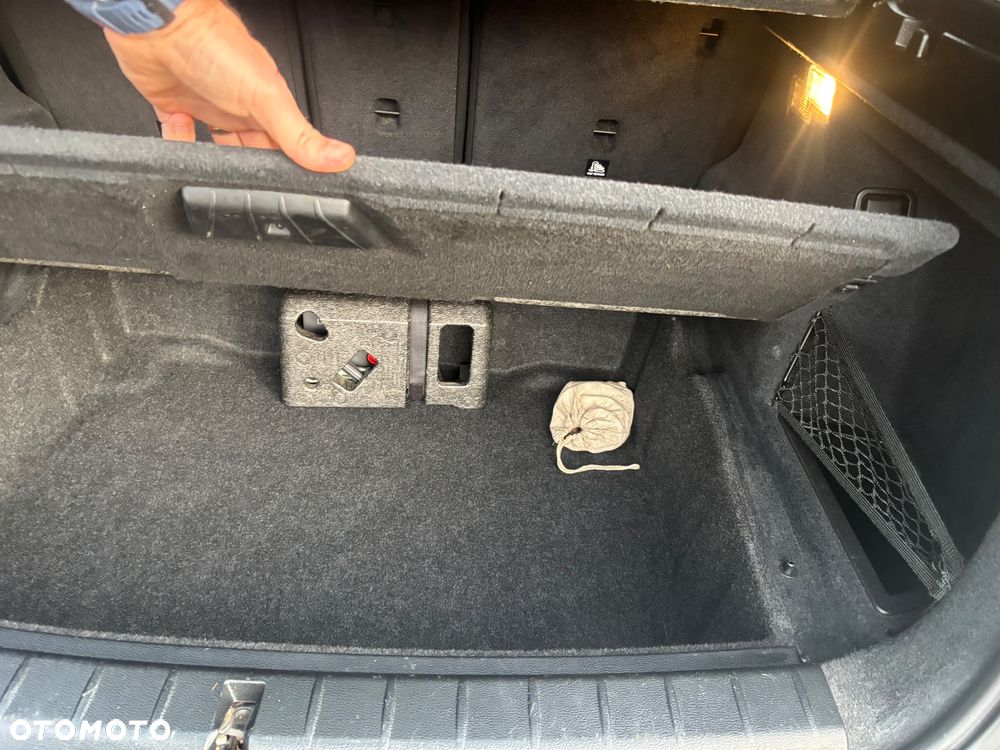 BMW X1 sDrive18i GPF Sport Line - 8