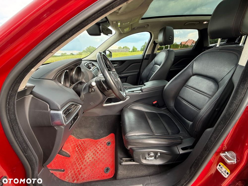 Jaguar F-Pace 2.0 i4P AWD Prestige - 12