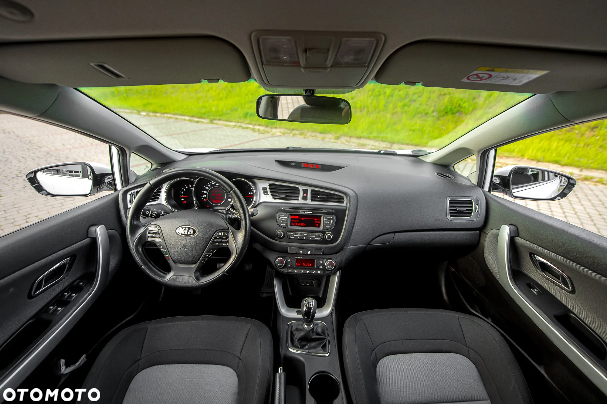 Kia Ceed 1.6 CRDi 128 Dream Team Edition - 8