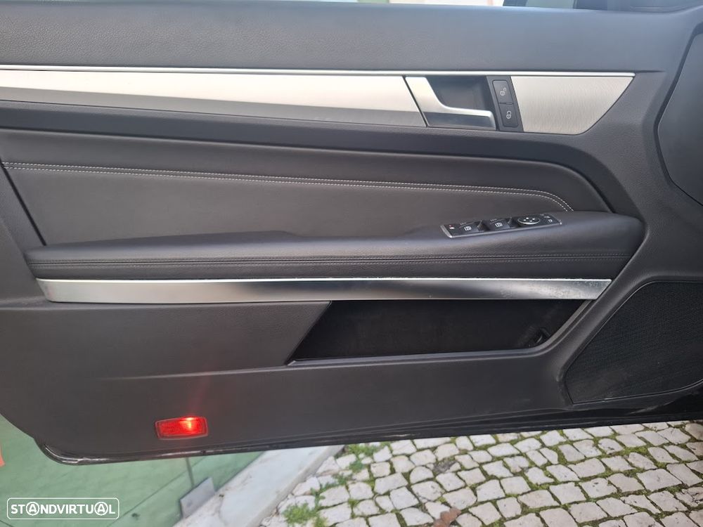 Mercedes-Benz E 250 BlueTEC Auto - 27