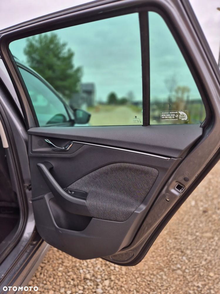 Skoda Kamiq 1.0 TSI Style - 32