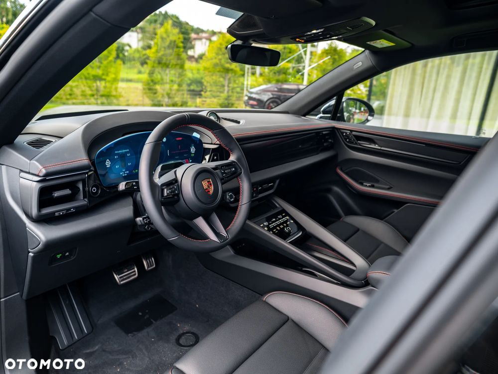 Porsche Macan GTS 100kWh - 11