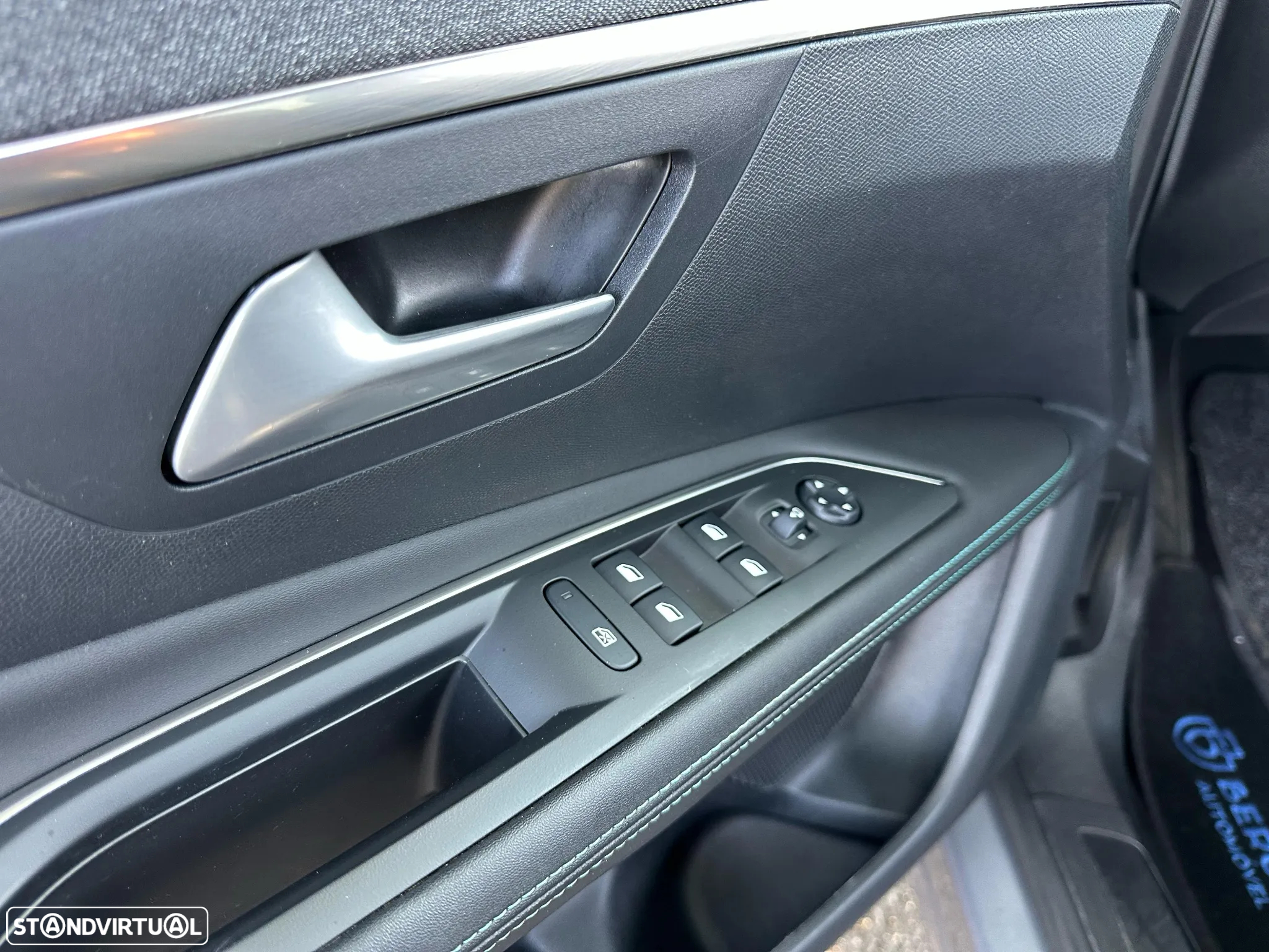 Peugeot 3008 1.2 PureTech Allure Pack - 19