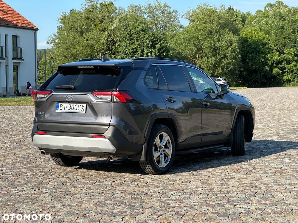 Toyota RAV4 - 7