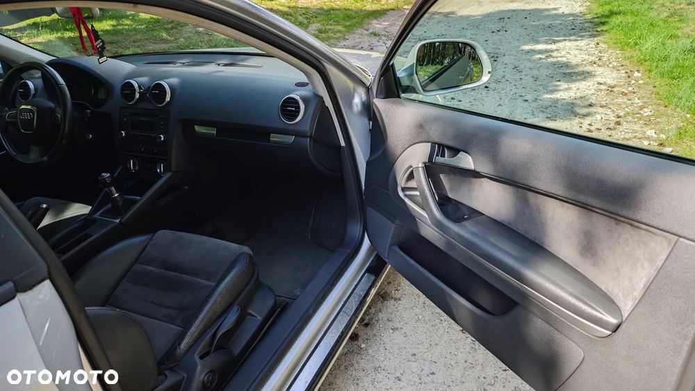 Audi A3 3-drzwiowe 2.0 TDI DPF Ambiente - 16