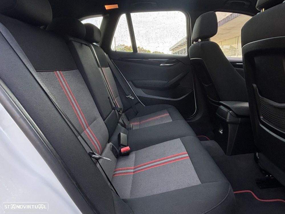 BMW X1 18 d xDrive Auto Line Sport - 18