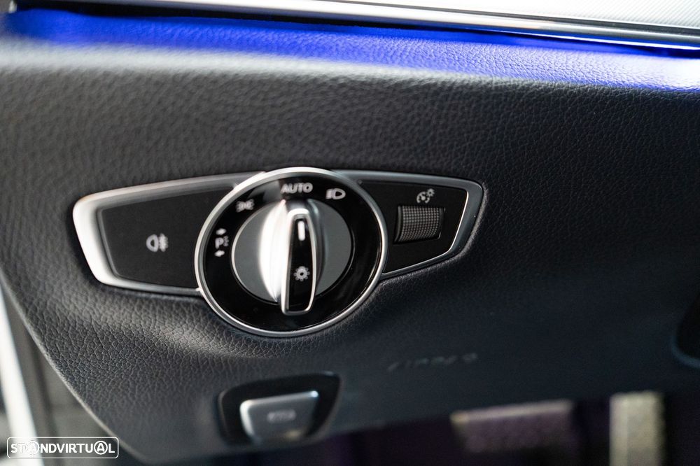 Mercedes-Benz E 220 d Cabrio 9G-Tronic AMG Line - 33