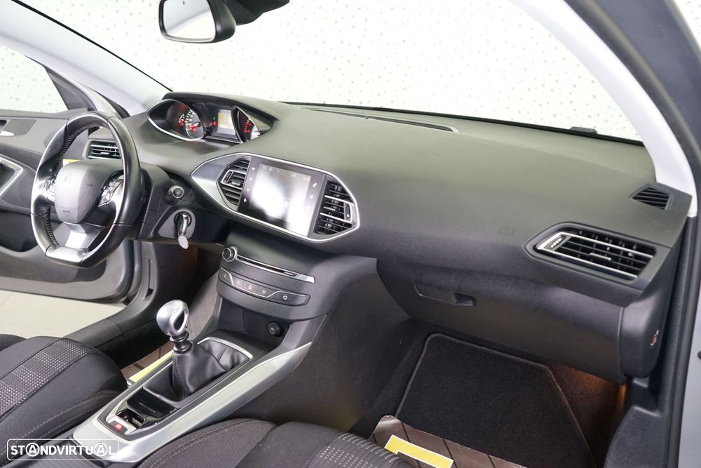 Peugeot 308 SW 1.6 BlueHDi Allure - 17