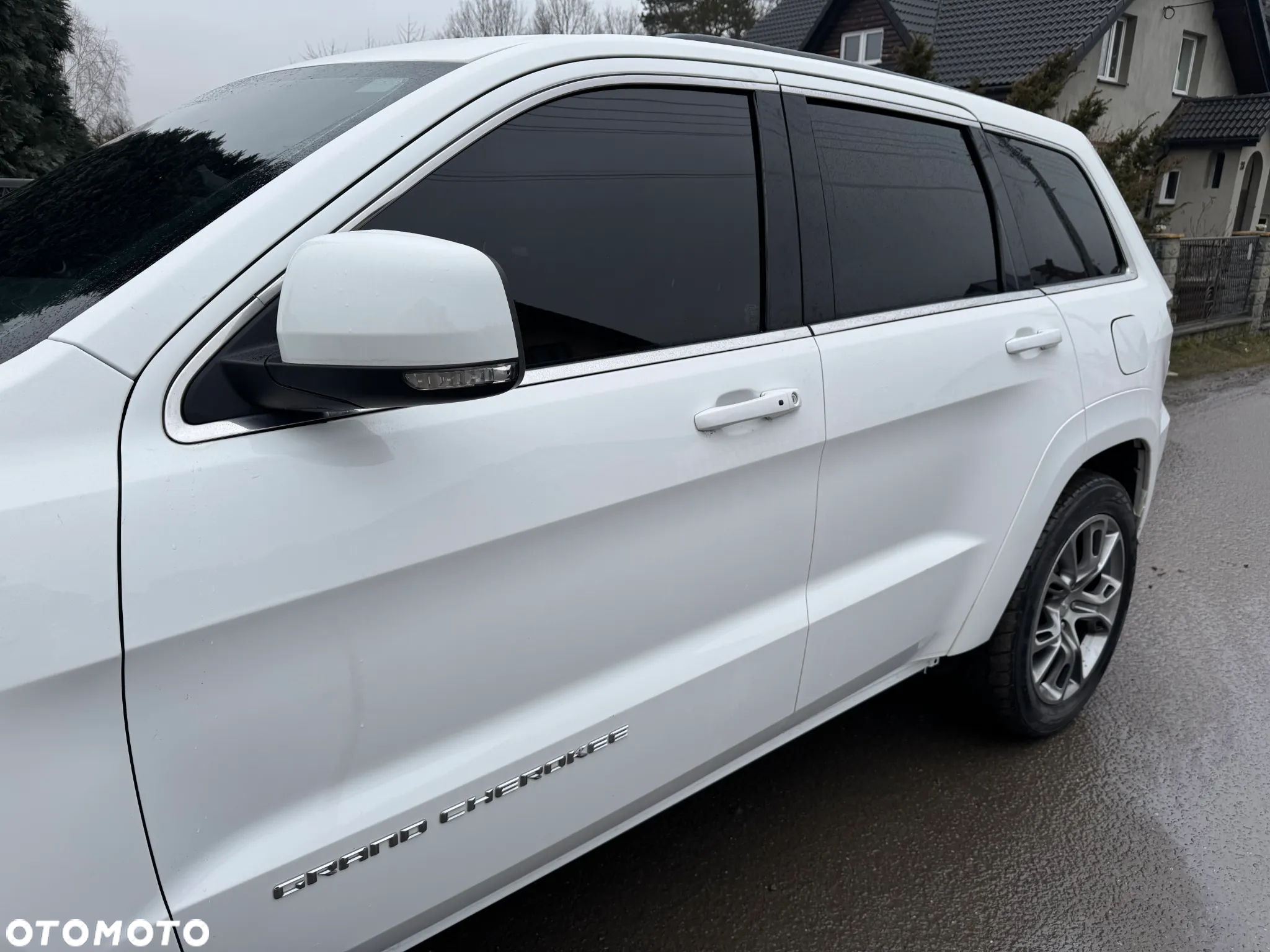 Jeep Grand Cherokee - 37