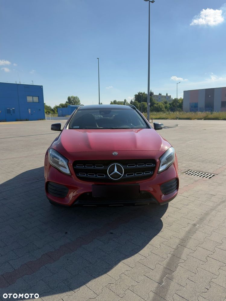 Mercedes-Benz GLA 200 7G-DCT AMG Line - 2