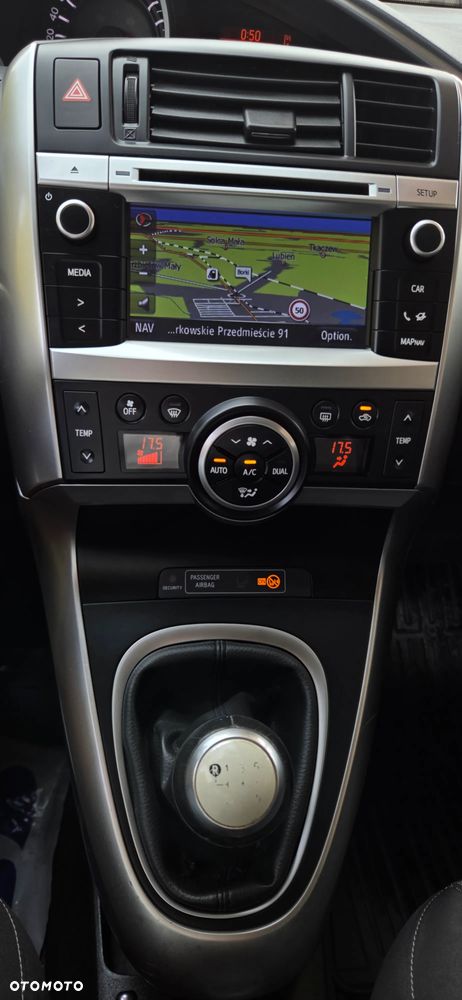 Toyota Verso 2.0 D-4D 5-Sitzer Executive - 29