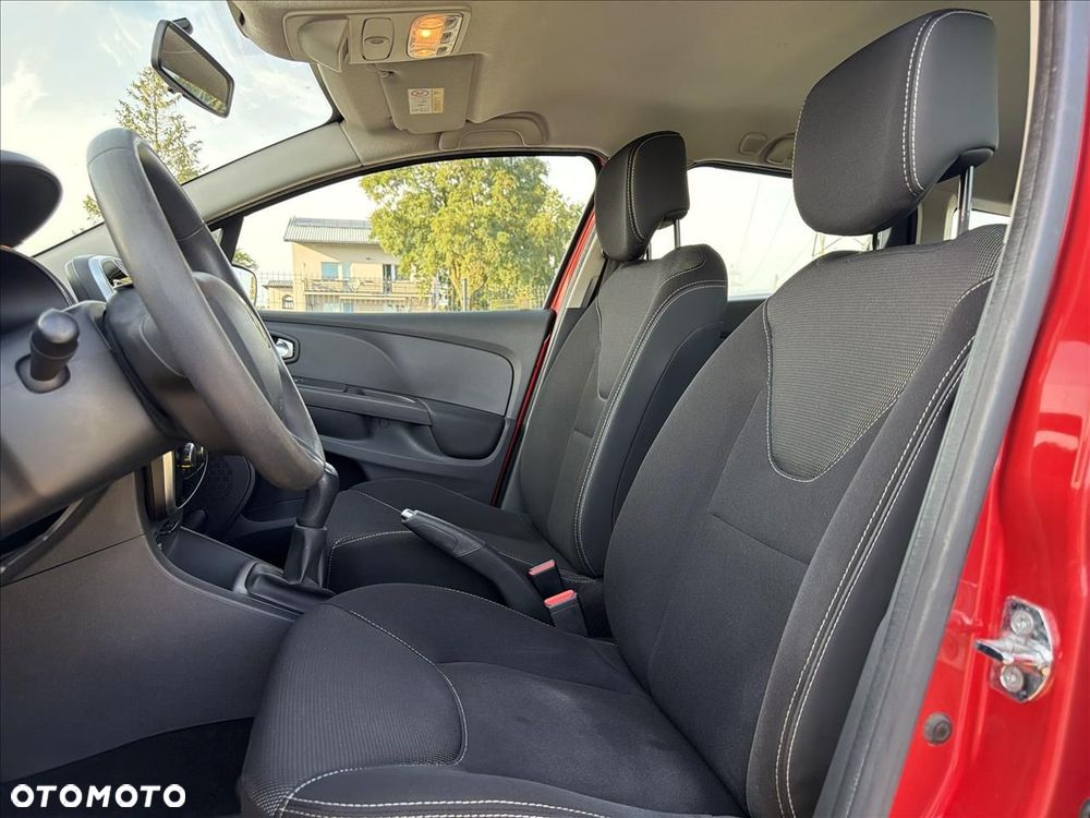 Renault Clio 1.2 16V Life - 11