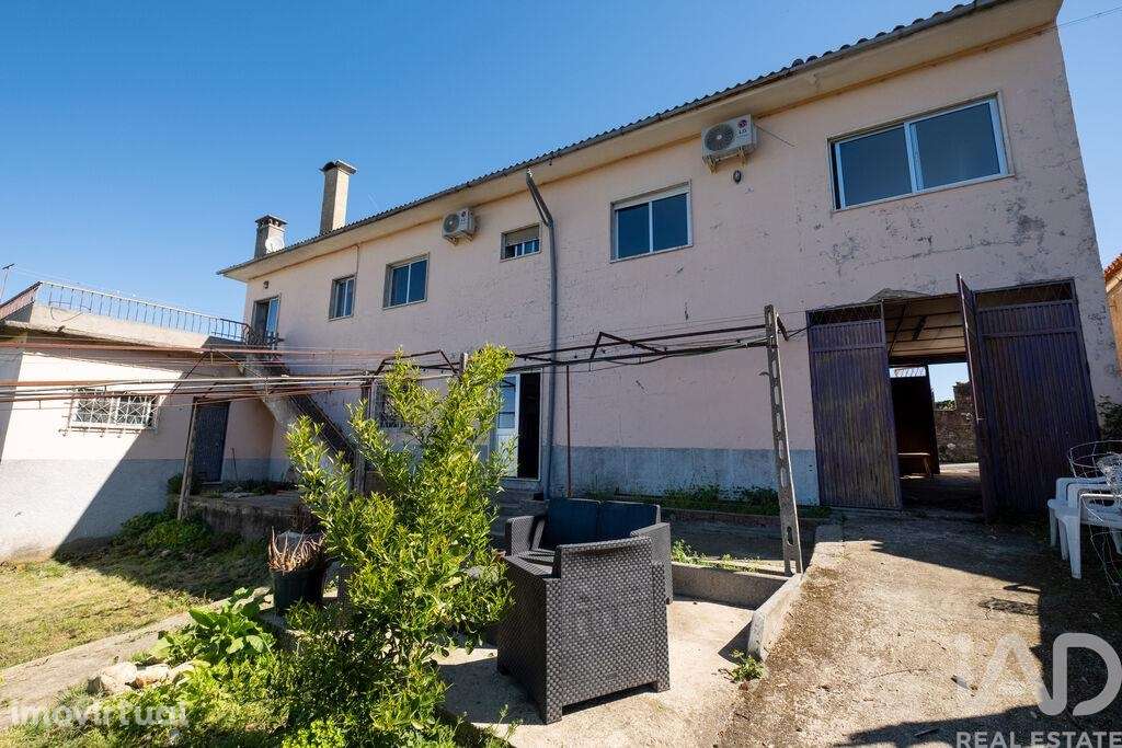 Moradia isolada T4 em Côja e Barril de Alva de 203 m2 - Grande imagem: 2/28