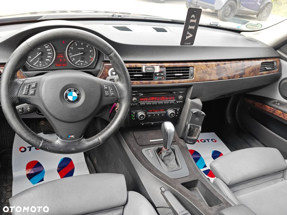 BMW Seria 3 325i - 5