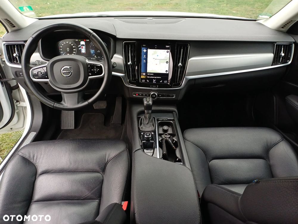 Volvo V90 D5 AWD Geartronic Momentum Pro - 14