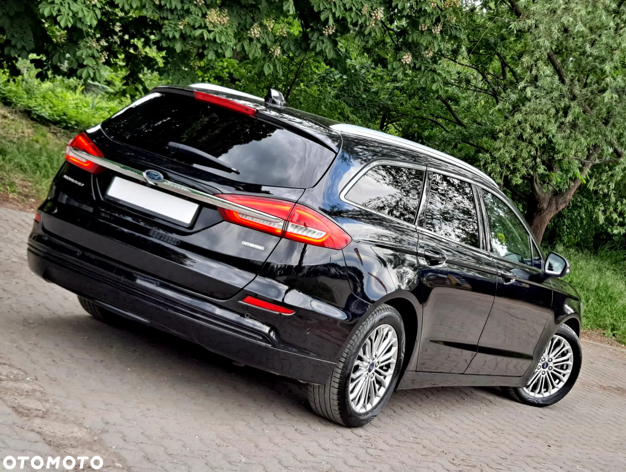 Ford Mondeo - 33
