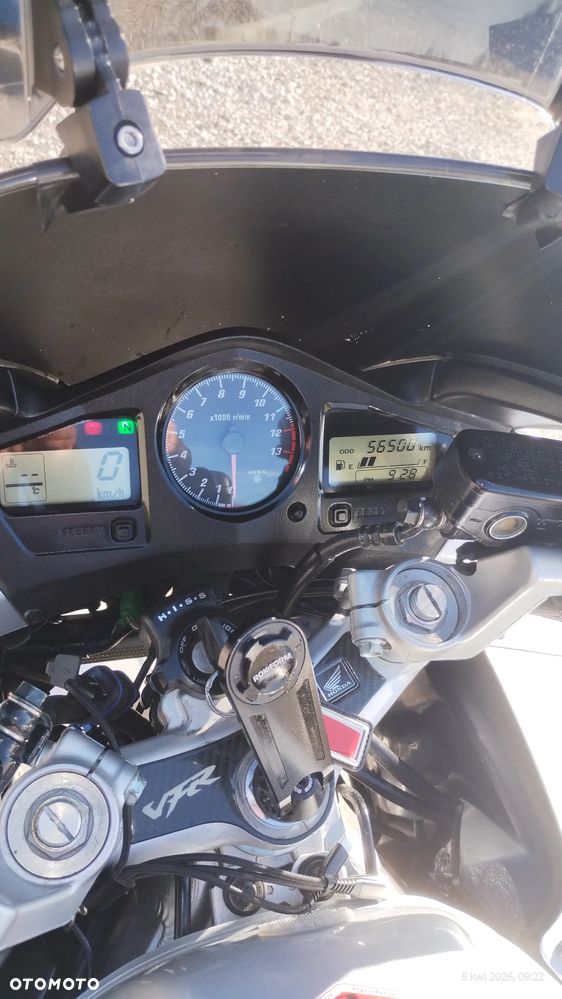 Honda VFR - 3