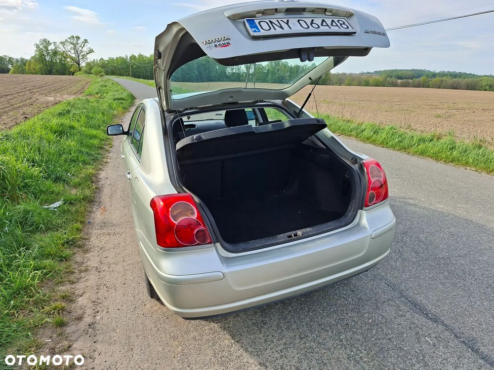 Toyota Avensis 1.8 VVT-i Luna - 8