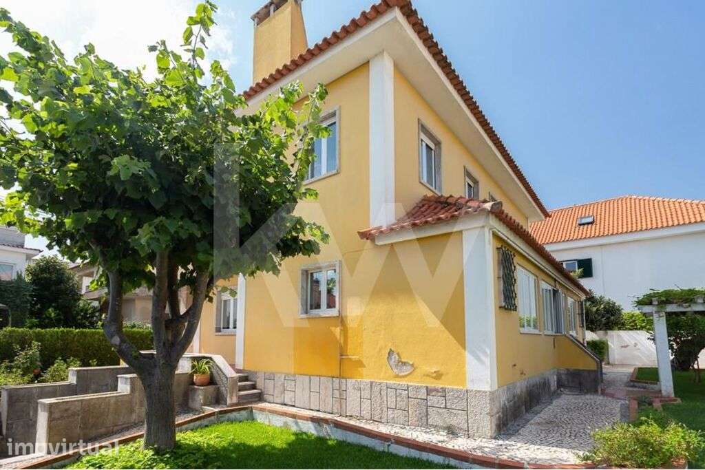 Moradia T4 em Linda a Velha, com jardim, em zona muito sossegada. - Grande imagem: 2/60