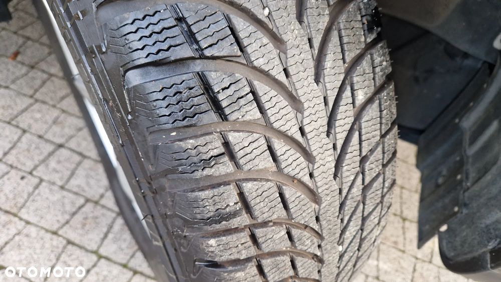 Hyundai ix35 1.6 2WD Fifa World Cup Edition - 12