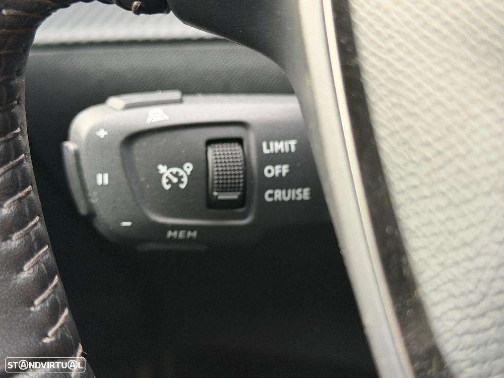 Peugeot e-2008 50 kWh Allure Pack - 9