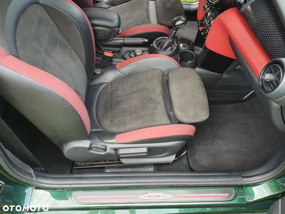 MINI John Cooper Works - 13