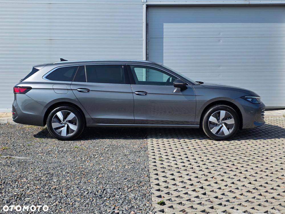 Volkswagen Passat - 10