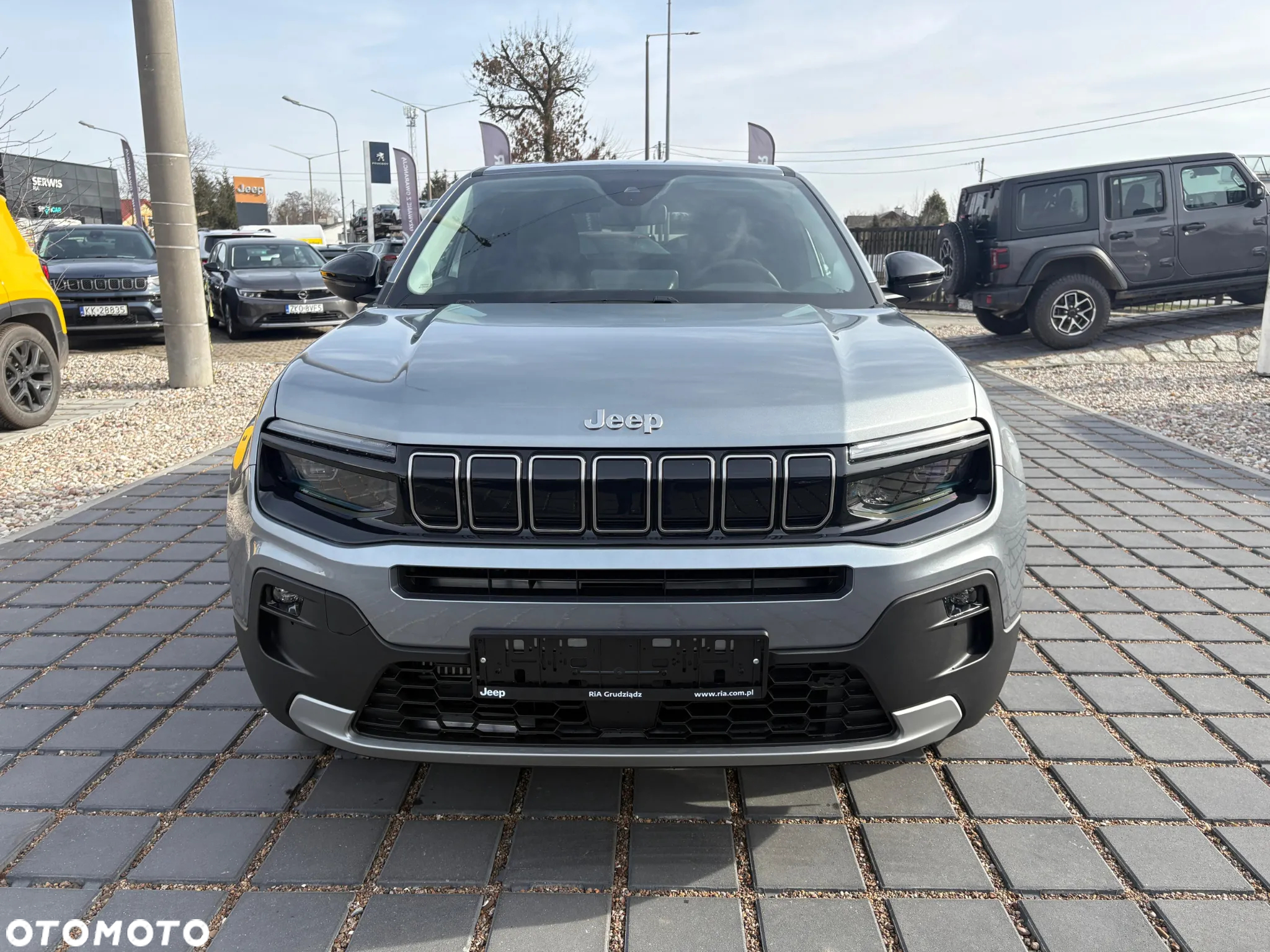 Jeep Avenger 1.2 T3 mHEV Altitude FWD eDCT6 - 9