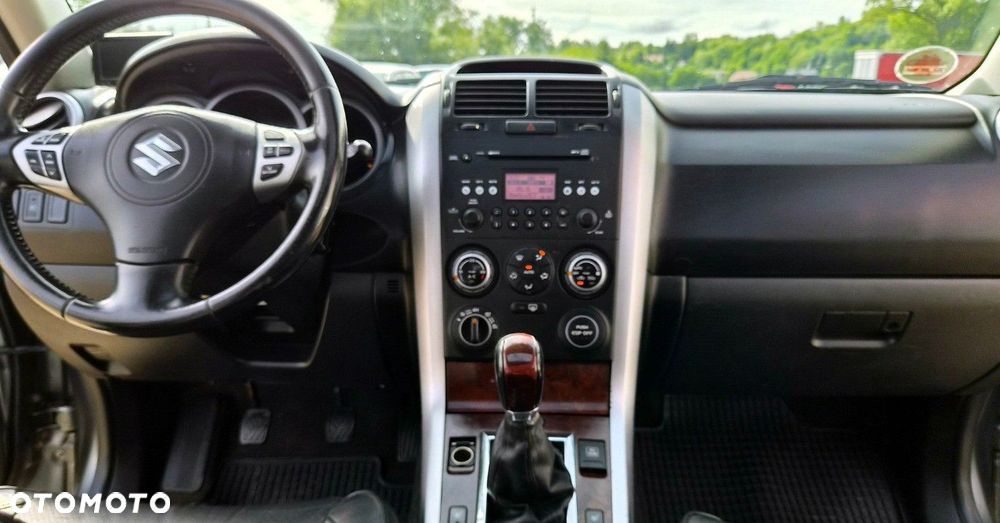 Suzuki Grand Vitara - 31