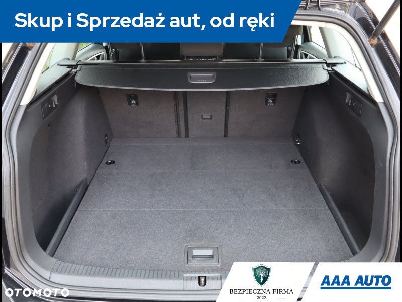 Volkswagen Golf - 14