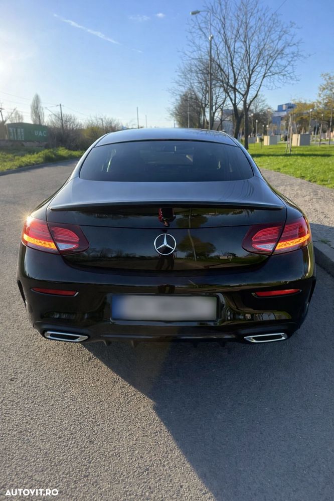 Mercedes-Benz C 220 d 4MATIC 9G-TRONIC - 4