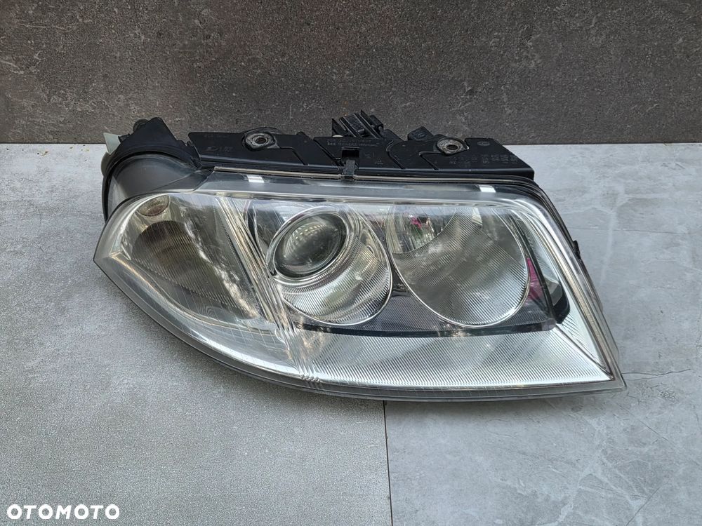 VW PASSAT B5 FL 01-05 LAMPA PRZÓD PRZEDNIA PRAWA KOMPLETNA ORYGINAŁ 3B0941016AN