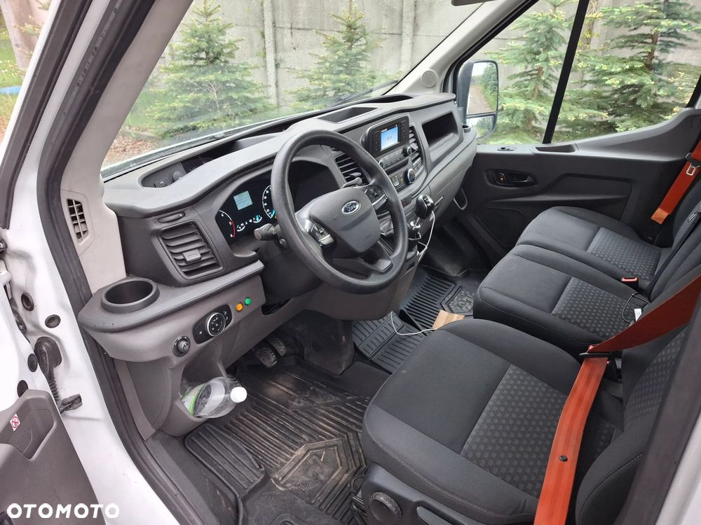 Ford Transit - 12